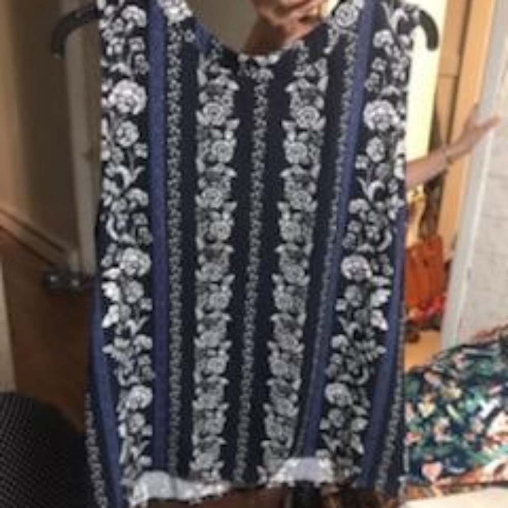 Sleeveless blouse